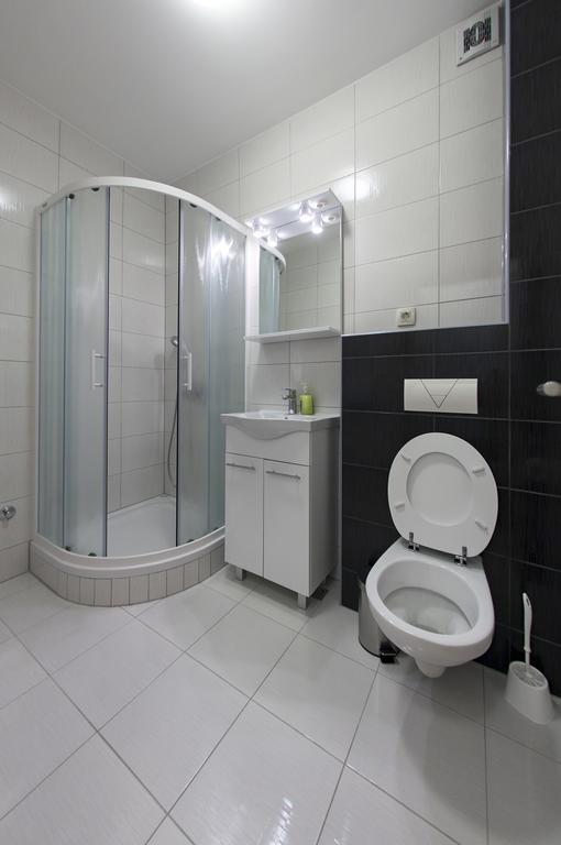 Guesthouse Villa Klara Baška Voda Buitenkant foto