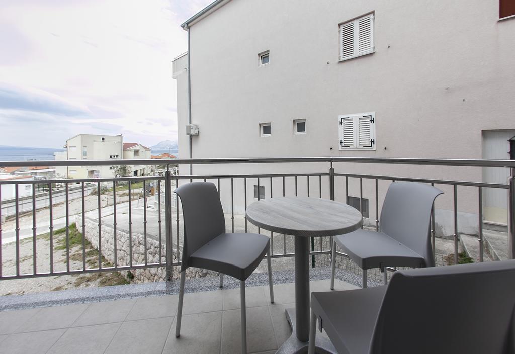 Guesthouse Villa Klara Baška Voda Buitenkant foto